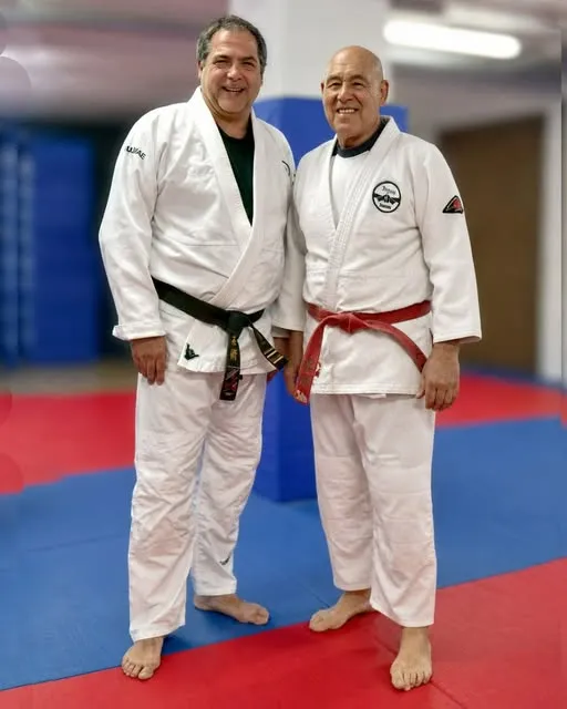 Sensei Pere y Xavier, maestros de Hansu, en el tatami de la escuela
